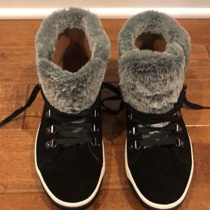 Women’s Johnston & Murphy booties. Size 10